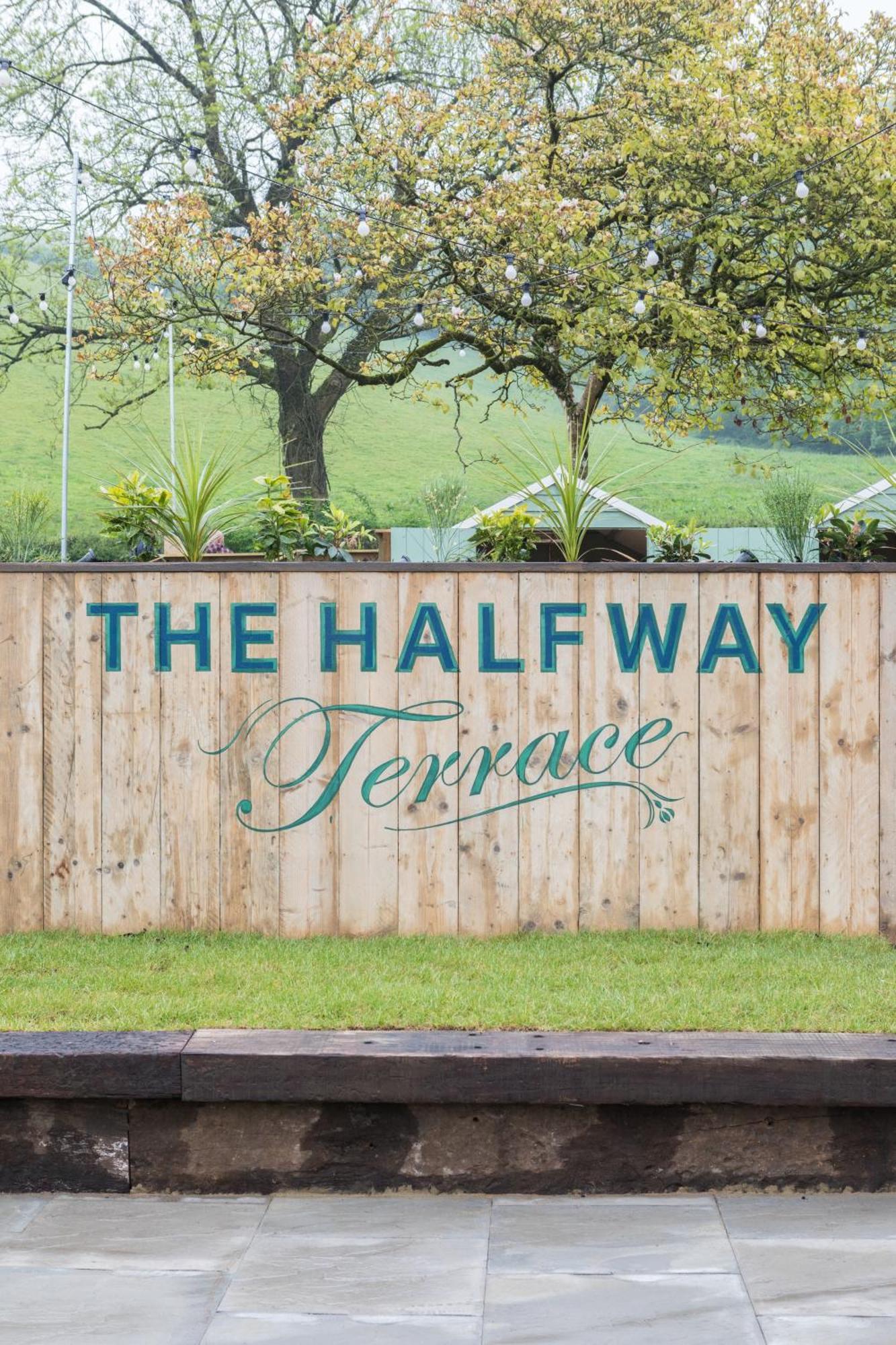 Dartmoor Halfway Inn Ньютон Эбэт Экстерьер фото