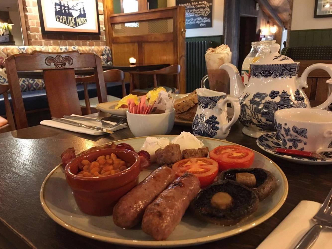 Dartmoor Halfway Inn Ньютон Эбэт Экстерьер фото